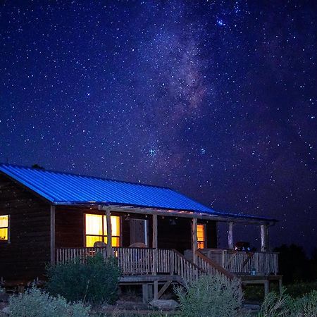 Rocky Ridge Cedar Cabin With Hot Tub & Amazing Views Crabapple Exteriör bild
