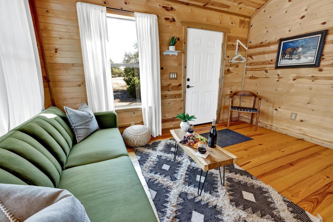 Rocky Ridge Cedar Cabin With Hot Tub & Amazing Views Crabapple Exteriör bild