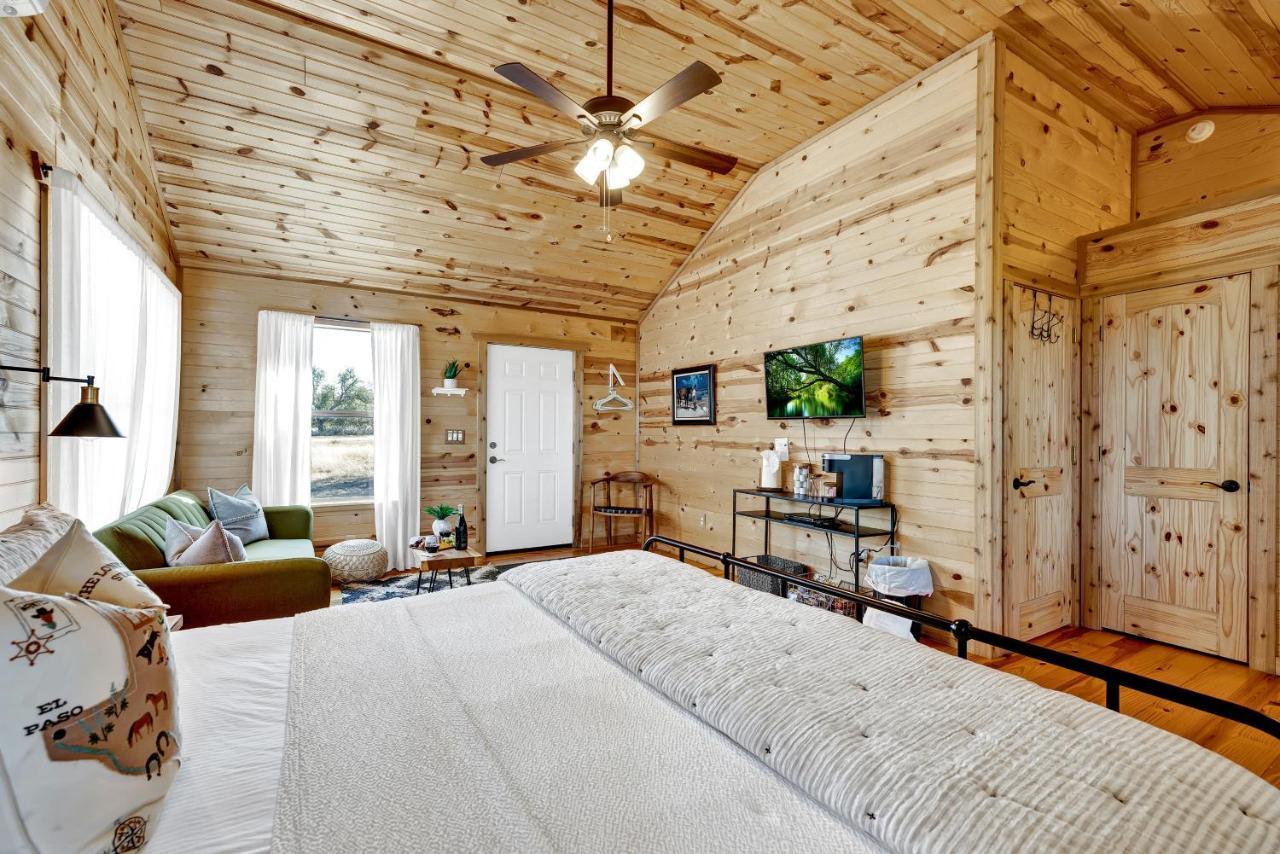 Rocky Ridge Cedar Cabin With Hot Tub & Amazing Views Crabapple Exteriör bild